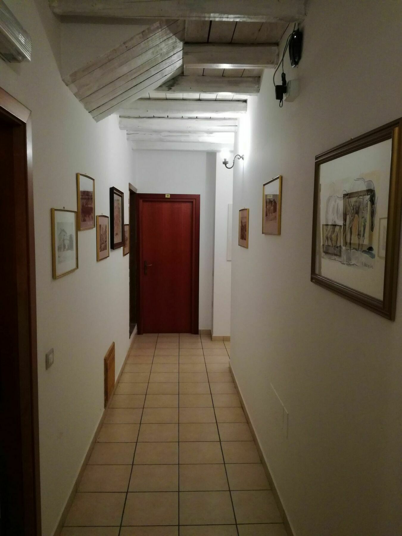 Готель Cagliari Novecento Екстер'єр фото